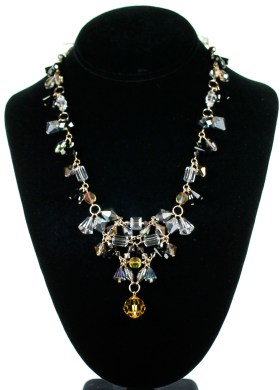 karen curtis - v-necklace 